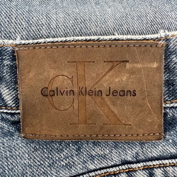 Calvin Klein Low Rider With Omega Pocket Button Fly Jeans Size 5 Women’s - Picture 2 of 7